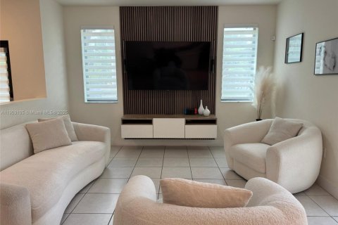 Touwnhouse à louer à Doral, Floride: 3 chambres, 219.81 m2 № 1954939 - photo 29