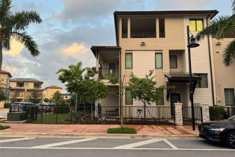 Touwnhouse à louer à Doral, Floride: 3 chambres, 219.81 m2 № 1954939 - photo 1