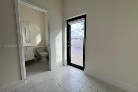 Touwnhouse à louer à Doral, Floride: 3 chambres, 219.81 m2 № 1954939 - photo 19