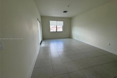 Touwnhouse à louer à Doral, Floride: 3 chambres, 219.81 m2 № 1954939 - photo 18