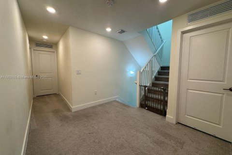 Touwnhouse à louer à Doral, Floride: 3 chambres, 219.81 m2 № 1954939 - photo 12