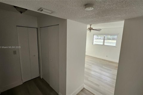 Copropriété à vendre à Dania Beach, Floride: 2 chambres, 94.76 m2 № 1977297 - photo 13