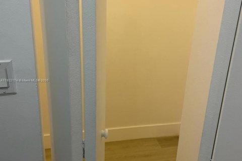 Copropriété à vendre à Dania Beach, Floride: 2 chambres, 94.76 m2 № 1977297 - photo 29