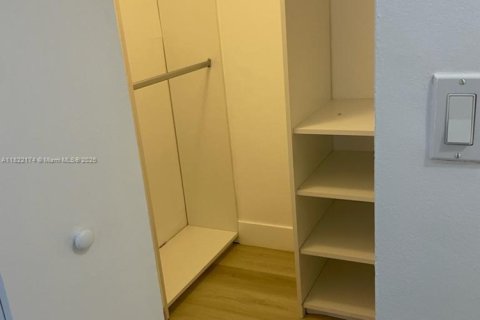 Copropriété à vendre à Dania Beach, Floride: 2 chambres, 94.76 m2 № 1977297 - photo 28