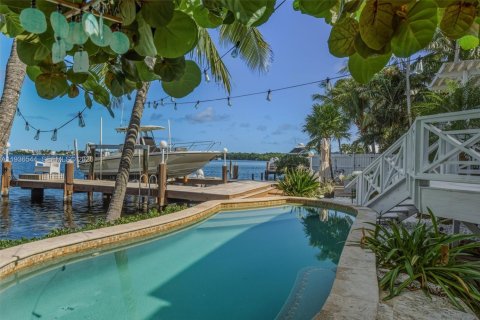 Casa en alquiler en Key Largo, Florida, 3 dormitorios, 242.29 m2 № 2088448 - foto 9