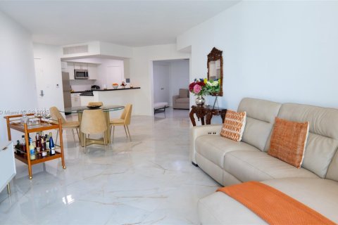 Купить кондоминиум в Майами, Флорида 2 спальни, 136.29м2, № 1958338 - фото 10