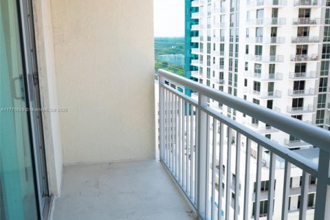 Купить кондоминиум в Майами, Флорида 2 спальни, 136.29м2, № 1958338 - фото 24