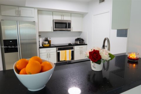 Купить кондоминиум в Майами, Флорида 2 спальни, 136.29м2, № 1958338 - фото 6