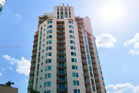 Купить кондоминиум в Майами, Флорида 2 спальни, 136.29м2, № 1958338 - фото 3