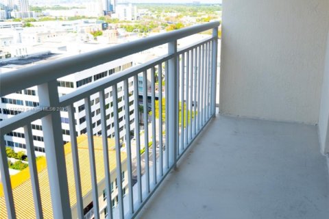 Купить кондоминиум в Майами, Флорида 2 спальни, 136.29м2, № 1958338 - фото 23