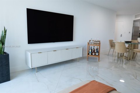 Купить кондоминиум в Майами, Флорида 2 спальни, 136.29м2, № 1958338 - фото 11