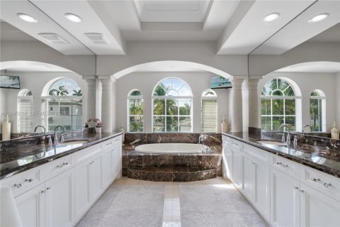 Casa en venta en Hollywood, Florida, 5 dormitorios, 492.57 m2 № 2056821 - foto 28