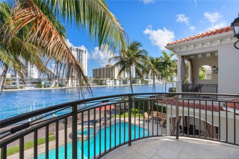 Casa en venta en Hollywood, Florida, 5 dormitorios, 492.57 m2 № 2056821 - foto 26