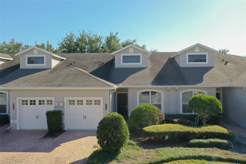 Touwnhouse à Winter Haven, Floride 3 chambres, 131.83 m2 № 2144935