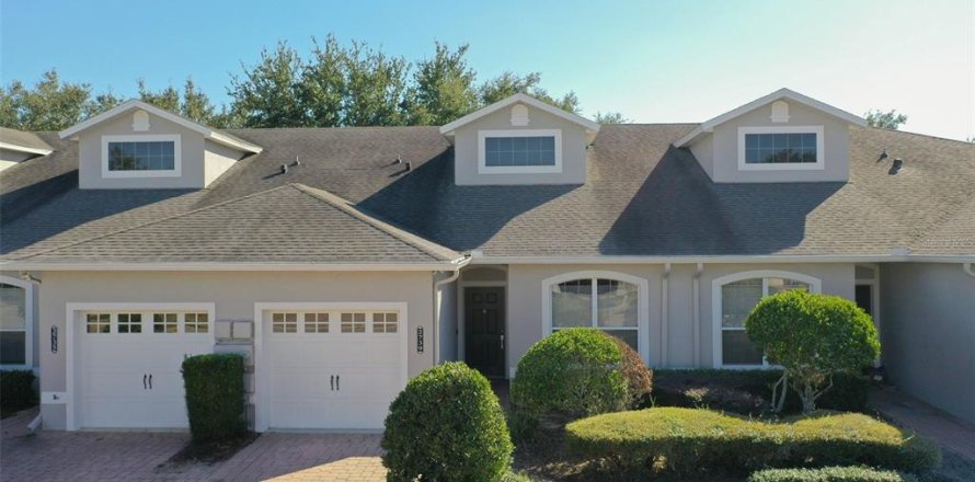 Adosado en Winter Haven, Florida 3 dormitorios, 131.83 m2 № 2144935