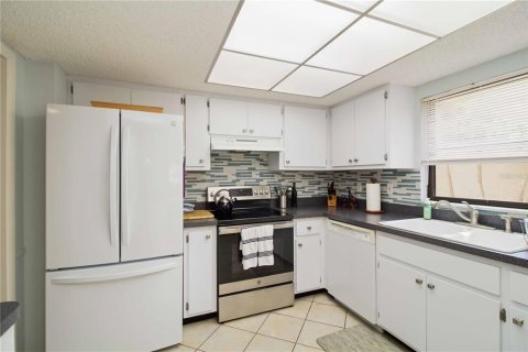 Copropriété à vendre à Bradenton, Floride: 2 chambres, 118.91 m2 № 2120081 - photo 10