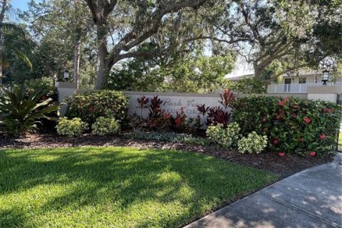 Condo in Sarasota, Florida, 1 bedroom  № 1831242 - photo 27