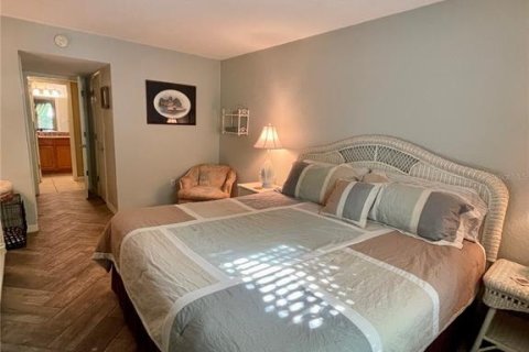 Condo in Sarasota, Florida, 1 bedroom  № 1831242 - photo 16