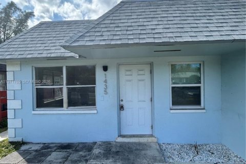 Casa en Fort Lauderdale, Florida 3 dormitorios, 232.63 m2 № 2033850
