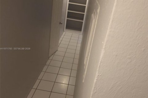 Casa en alquiler en Fort Lauderdale, Florida, 3 dormitorios, 232.63 m2 № 2033850 - foto 9