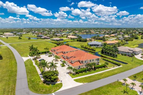 Condo à Punta Gorda, Floride, 3 chambres № 2235370