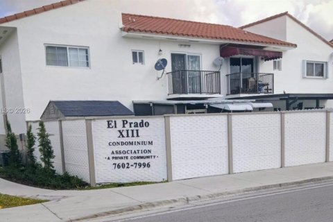 Condo in Hialeah, Florida, 2 bedrooms  № 2041487 - photo 23