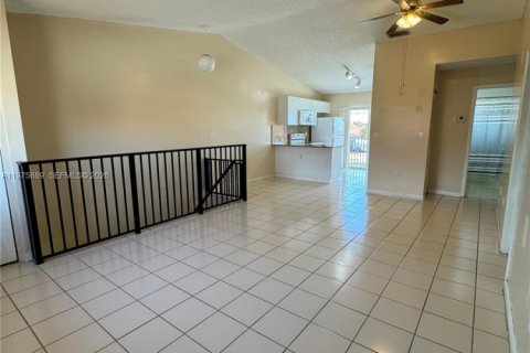 Condo in Hialeah, Florida, 2 bedrooms  № 2041487 - photo 7