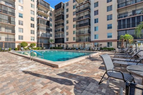 Condominio en venta en Bradenton, Florida, 2 dormitorios, 87.33 m2 № 1787610 - foto 1