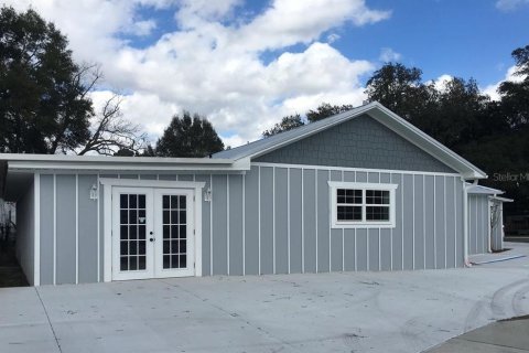 Propiedad comercial en alquiler en Wildwood, Florida № 1420452 - foto 1