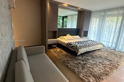 House in Key Biscayne, Florida 6 bedrooms, 484.58 sq.m. № 1862373 - photo 27