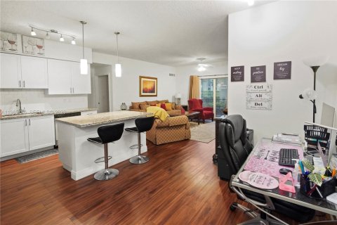 Apartamento en alquiler en Miramar, Florida, 1 dormitorio, 99.68 m2 № 2028634 - foto 5