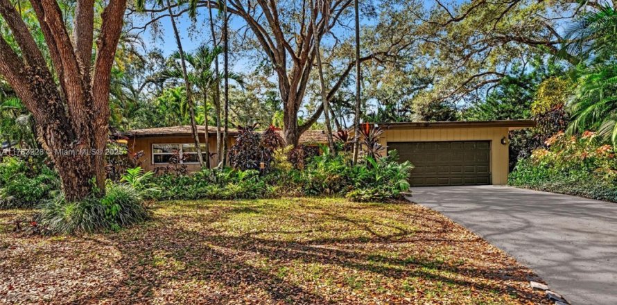 Land in Dania Beach, Florida № 1871369