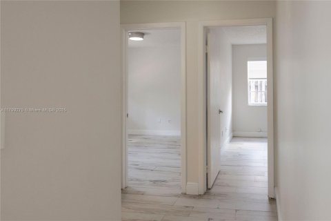 Casa en venta en Doral, Florida, 3 dormitorios, 98.85 m2 № 2054562 - foto 16