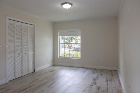 Casa en venta en Doral, Florida, 3 dormitorios, 98.85 m2 № 2054562 - foto 10