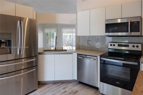 Casa en venta en Doral, Florida, 3 dormitorios, 98.85 m2 № 2054562 - foto 5