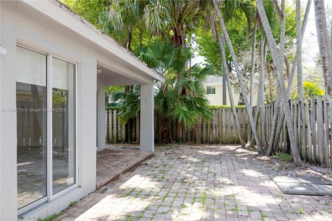 Casa en venta en Doral, Florida, 3 dormitorios, 98.85 m2 № 2054562 - foto 23