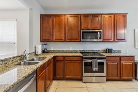 House in Kissimmee, Florida 5 bedrooms, 217.58 sq.m. № 1784418 - photo 12