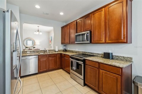 House in Kissimmee, Florida 5 bedrooms, 217.58 sq.m. № 1784418 - photo 13