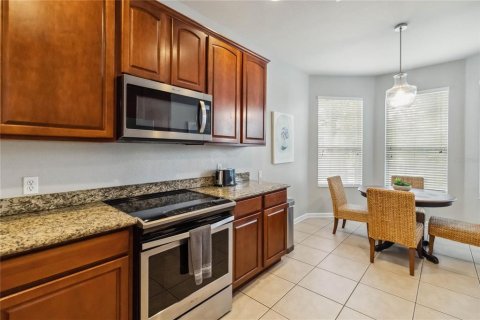 House in Kissimmee, Florida 5 bedrooms, 217.58 sq.m. № 1784418 - photo 11