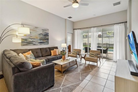 House in Kissimmee, Florida 5 bedrooms, 217.58 sq.m. № 1784418 - photo 9