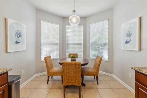 House in Kissimmee, Florida 5 bedrooms, 217.58 sq.m. № 1784418 - photo 10