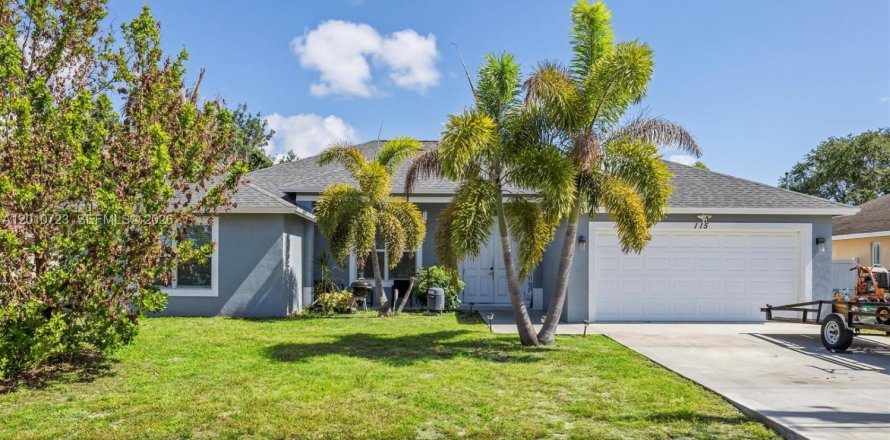 Villa ou maison à Port St. Lucie, Floride 4 chambres, 209.68 m2 № 2073607