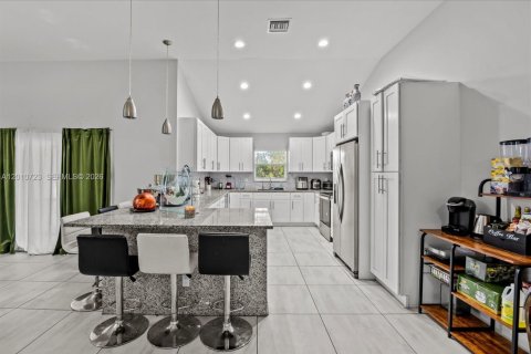Villa ou maison à vendre à Port St. Lucie, Floride: 4 chambres, 209.68 m2 № 2073607 - photo 11