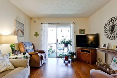 Copropriété à vendre à Bradenton, Floride: 2 chambres, 106.28 m2 № 1572278 - photo 18