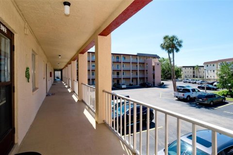 Copropriété à vendre à Bradenton, Floride: 2 chambres, 106.28 m2 № 1572278 - photo 5