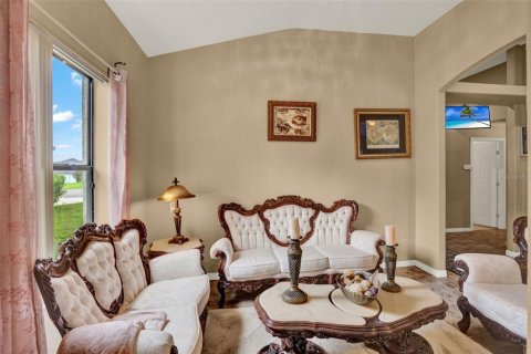 Villa ou maison à vendre à Lake Alfred, Floride: 4 chambres, 194.17 m2 № 1791224 - photo 12