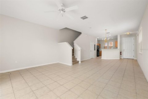 Townhouse in Kissimmee, Florida 3 bedrooms, 126.72 sq.m. № 1805588 - photo 8