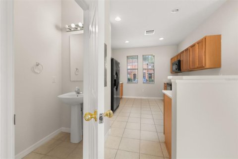Townhouse in Kissimmee, Florida 3 bedrooms, 126.72 sq.m. № 1805588 - photo 11