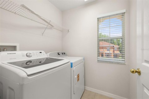Townhouse in Kissimmee, Florida 3 bedrooms, 126.72 sq.m. № 1805588 - photo 17