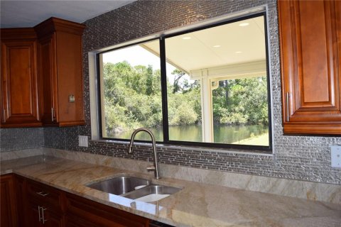Casa en alquiler en Tampa, Florida, 3 dormitorios, 235.23 m2 № 1840223 - foto 10